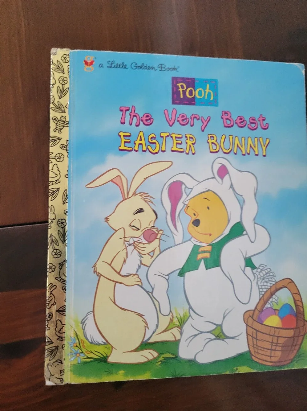 Pooh: The Very Best Easter Bunny (A Little Golden Book)